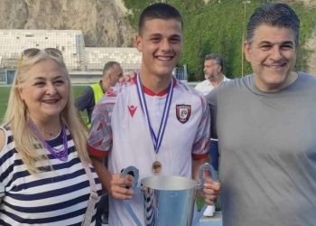 Με χρυσό σκόρερ τον Τρικαλινό, Γιώργο Βατή η Κ19 της Παναχαϊκής κατέκτησε το πρωτάθλημα νέων SL2