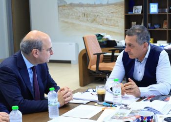 Συνάντηση Περιφερειάρχη Θεσσαλίας κ. Δ. Κουρέτα με τον Υπουργό Εθνικής Οικονομίας και Οικονομικών Κ. Χατζηδάκη