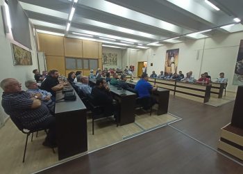 Αβραμόπουλος σε Προέδρους χωριών: «Ξεκινούν οι εργασίες αποκατάστασης αγροτικών δρόμων σε συνεργασία με Προέδρους και Τοπικά Συμβούλια των χωριών»