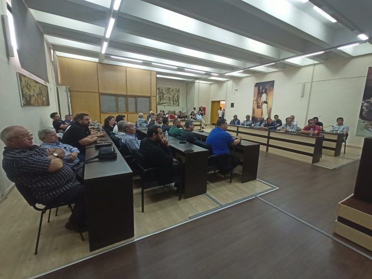Αβραμόπουλος σε Προέδρους χωριών: «Ξεκινούν οι εργασίες αποκατάστασης αγροτικών δρόμων σε συνεργασία με Προέδρους και Τοπικά Συμβούλια των χωριών»