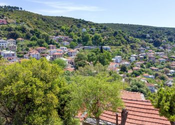 Το χωριό της Μαγνησίας με την πλατεία της αγάπης