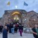 Πλήθος πιστών στο Παρεκκλήσιο του Προφήτη Ηλία στον Παλαιόπυργο για τον εορτασμό του Αγίου Αχιλλείου (ΦΩΤΟ)