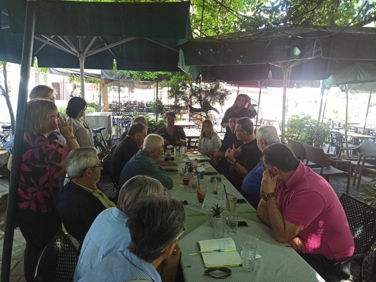 Στα Τρίκαλα περιόδευσε ο ευρωβουλευτής του ΣΥΡΙΖΑ και εκ νέου υποψήφιος Κώστας Αρβανίτης