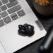 Ακουστικά Bluetooth: Μπορεί να τα χακάρει μέχρι και ένας γείτονας – Οι κίνδυνοι των νέων συσκευών