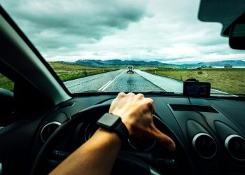 Τέλος το χάρτινο δίπλωμα οδήγησης – Πώς θα βγάλετε το πλαστικό