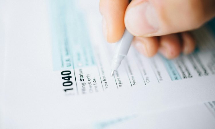 Φορολογικές δηλώσεις: Πότε λήγει η προθεσμία για την υποβολή τους – Προσοχή στις προσυμπληρωμένες