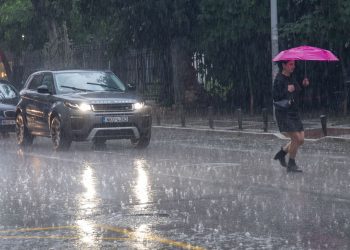 Καιρός: Σε ποιες περιοχές αναμένονται βροχές και καταιγίδες τις επόμενες ώρες