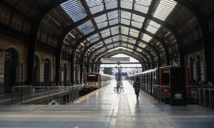 Απεργία ΑΔΕΔΥ 21 Μαΐου: Ποιοι συμμετέχουν – Τι θα γίνει με τα Μέσα Μαζικής Μεταφοράς