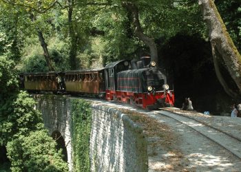 Πήλιο: Ξανά στις ράγες το τρενάκι της περιοχής – Μία αξέχαστη διαδρομή στο βουνό των Κενταύρων