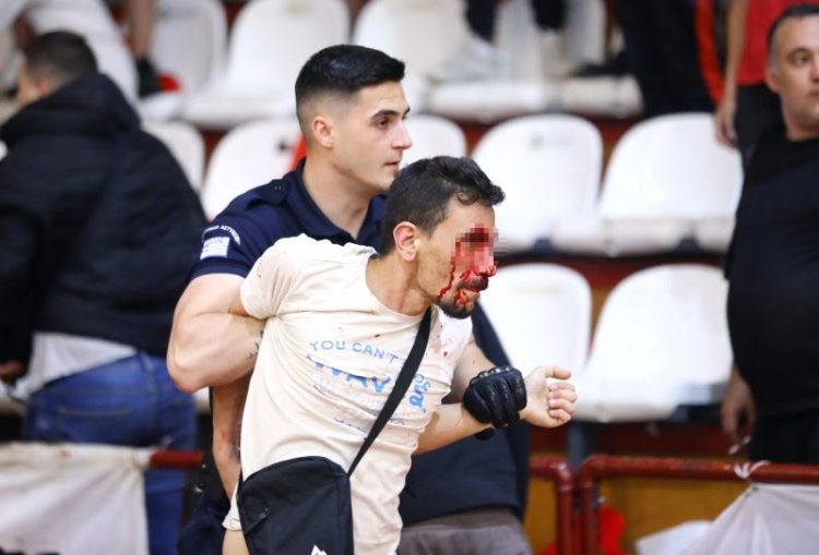 Ξύλο και αίμα στην κερκίδα κατά τη διάρκεια του αγώνα Νήαρ Ηστ- Trikala Basket