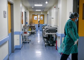 Παρβοϊός: Πώς εκδηλώνεται, ποια είναι τα συμπτώματα – Τι πρέπει να ξέρουν οι έγκυες