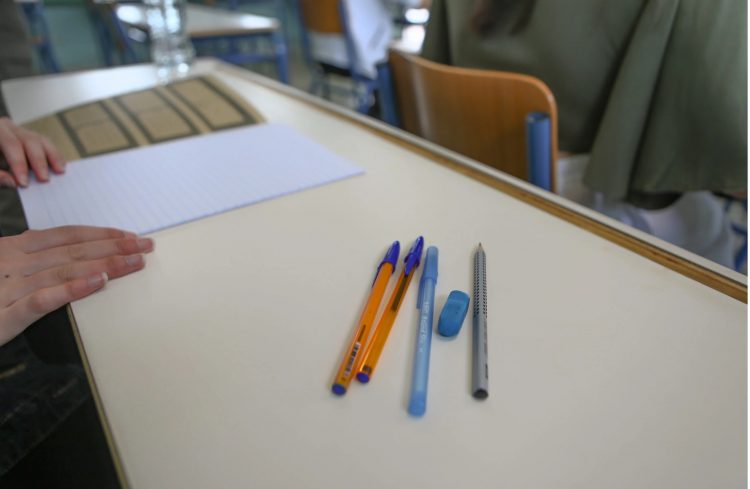 Εντείνονται οι προετοιμασίες για τις πανελλήνιες εξετάσεις