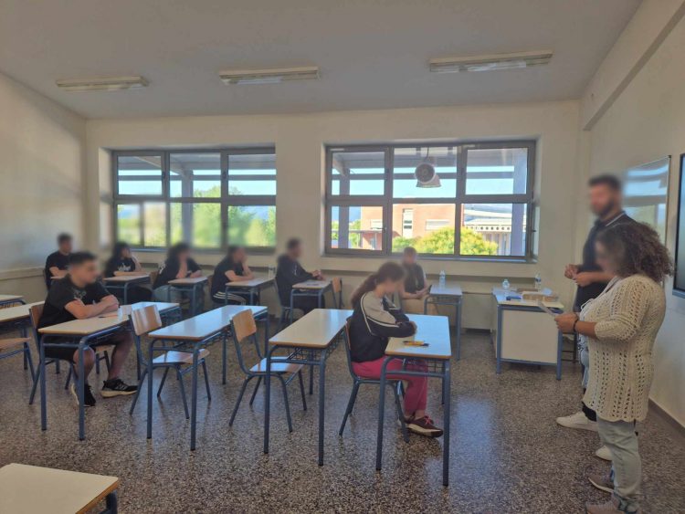 Βατά και ιδιαίτερα εύκολα τα θέματα των πανελλήνιων εξετάσεων των ΕΠΑ.Λ. (ΒΙΝΤΕΟ ΣΧΟΛΙΑΣΜΟΣ Φροντιστήριο Παιδεία)