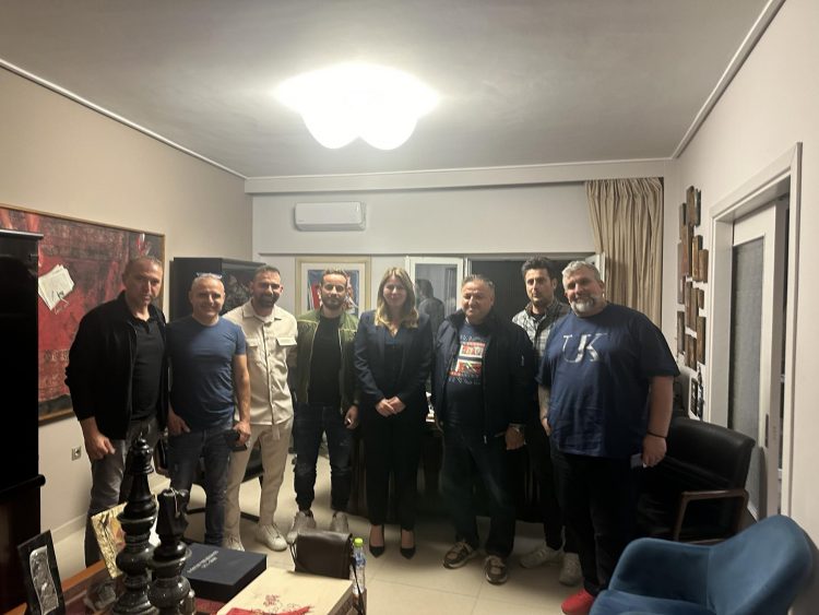 Συνάντηση Κ. Παπακώστα και Κίνησης Ανασυγκρότησης Δ. Φαρκαδόνας για τα προβλήματα των πλημμυροπαθών της περιοχής