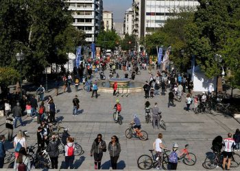 Παρβοϊος: Ειδικός εξηγεί τον τρόπο μετάδοσης του ιού, πώς εκδηλώνεται και πόσο επικίνδυνος είναι