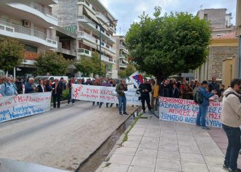 Τρικαλινοί εργαζόμενοι τίμησαν την Εργατική Πρωτομαγιά με δυναμική συγκέντρωση στο Εργατικό Κέντρο