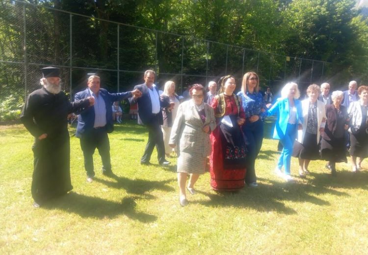 Πασχαλινές εκδηλώσεις στην Αγία Τριάδα Ροπωτού