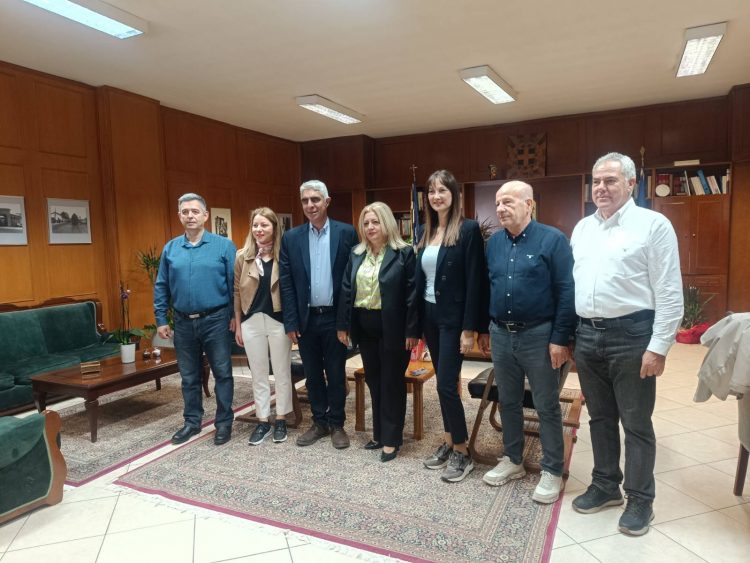 Συνάντηση ευρωβουλευτών του ΣΥΡΙΖΑ με την αντιπεριφερειάρχη Τρικάλων