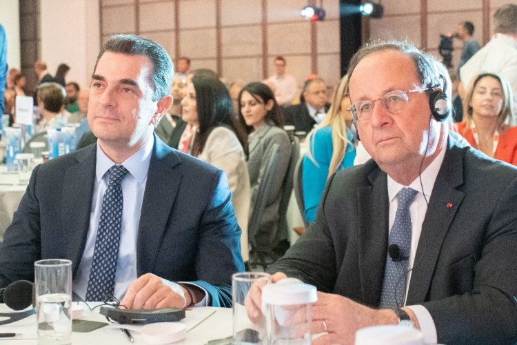 «Η Ελλάδα πρωτοπορεί στον πυρήνα της Ευρώπης» τόνισε ο Υπουργός Ανάπτυξης Κώστας Σκρέκας στο Συνέδριο του Economist παρουσία του Ολάντ 