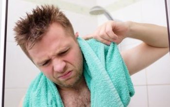 Νερό στο αυτί: Πώς βγαίνει αποτελεσματικά και με ασφάλεια