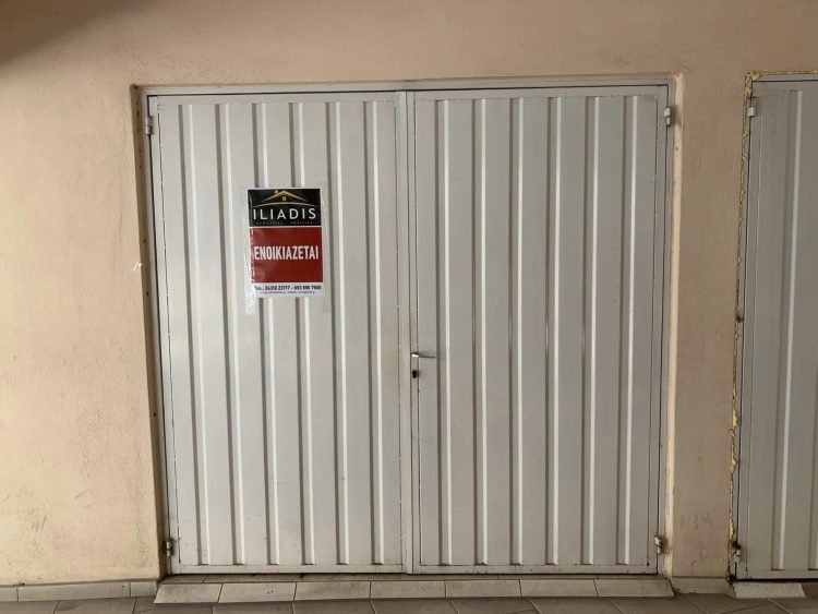 ΕΝΟΙΚΙΑΖΕΤΑΙ κεντρική κλειστή θέση στάθμευση στο κέντρο των Τρικάλων