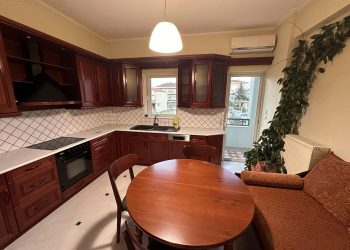 ΕΝΟΙΚΙΑΖΕΤΑΙ οροφοδιαμέρισμα 1ου ορόφου 182τ.μ. (κοντά στο Μαιευτήριο)