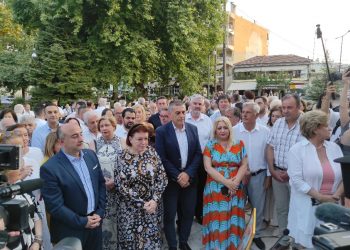 Παρουσία της υπουργού Πολιτισμού Λίνας Μενδώνη τελέστηκαν τα εγκαίνια του Μουσείου Τσιτσάνη