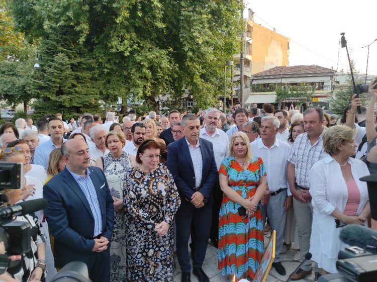 Παρουσία της υπουργού Πολιτισμού Λίνας Μενδώνη τελέστηκαν τα εγκαίνια του Μουσείου Τσιτσάνη