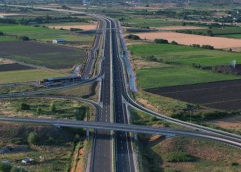 Δείτε πώς ο Ε65 διασχίζει τον Τρικαλινό κάμπο | Καλαμπάκα-Τρίκαλα (video)