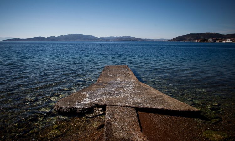 Κατερίνη: 16χρονος τραυματίστηκε στον αυχένα μετά από πτώση στη θάλασσα