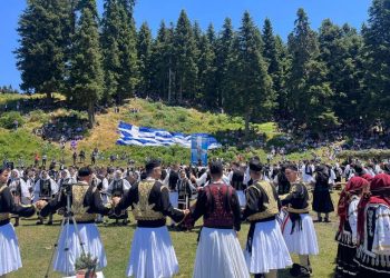 Ζωντάνεψαν μνήμες, παράδοση και πολιτισμός στο 42ο Αντάμωμα Σαρακατσαναίων στο Περτούλι
