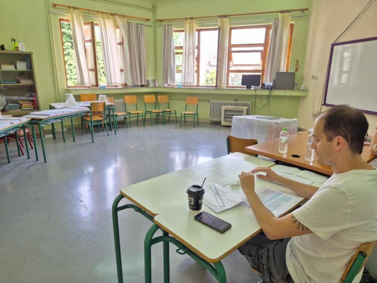 Με το 65% φιγουράρει η αποχή σε πολλά εκλογικά τμήματα του νομού