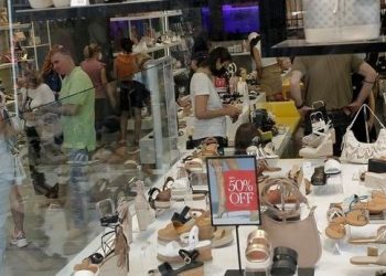 Θερινές εκπτώσεις: Πότε ξεκινούν – Ποια Κυριακή τα μαγαζιά θα είναι ανοιχτά