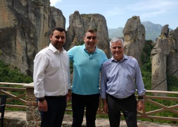 Η υπογραφή μνημονίου συνεργασίας στον τομέα Τουρισμού μεταξύ Δήμων Ελληνικού – Αργυρούπολης και Μετεώρων συμφωνήθηκε στη συνάντηση Κωνστατάτου – Αβραμόπουλου