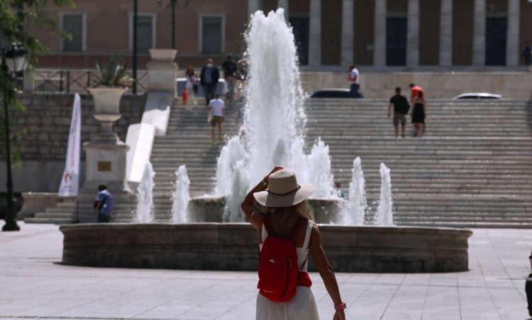 Καιρός: Ποιες περιοχές θα «βράσουν» με 40άρια – Τι έρχεται από Τρίτη σε όλη τη χώρα