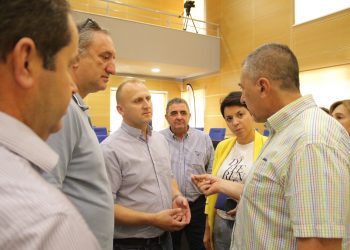 Η αποκατάσταση της αγροτικής οδοποιίας που εξυπηρετεί κτηνοτροφικές εκμεταλλεύσεις στη συνάντηση Κουρέτα με το ΔΣ της Ομοσπονδίας Κτηνοτρόφων Θεσσαλίας