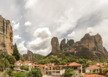 «Μετέωρα Τέχνης 2024» με 45 εκδηλώσεις σε περισσότερα από 33 σημεία στην Καλαμπάκα και στα χωριά του Δήμου Μετεώρων