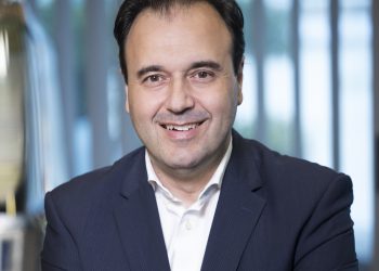 Διαθέσιμη και για φωτογραφίες ανήλικων η ψηφιακή υπηρεσία myPhoto
