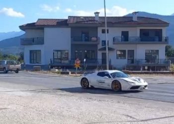 Πέρασαν από την Καλαμπάκα τα super cars του 6to6 Motor Europe Tour – Ένα από αυτά κάηκε στην Αθήνα…
