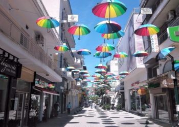 Καλοκαιρινά θα κινηθεί τους επόμενους μήνες η εμπορική αγορά των Τρικάλων/ Εν αναμονή των εκπτώσεων τον επόμενο μήνα οι έμποροι