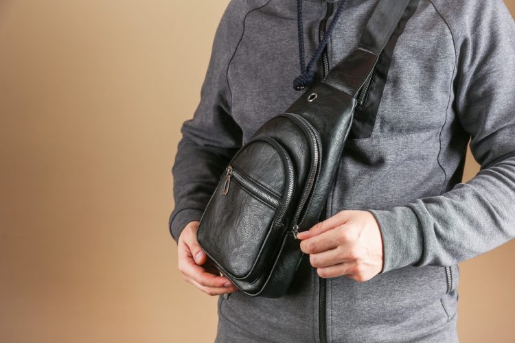 Πόσες θήκες πρέπει να έχει μια λειτουργική ανδρική τσάντα;