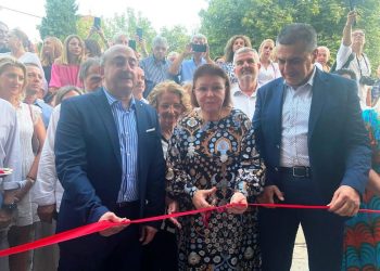 Λαμπρά εγκαίνια στο Μουσείο Τσιτσάνη