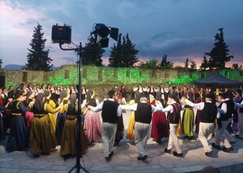 Μουσικοχορευτική πανδαισία προσέφερε ο Χορευτικός Όμιλος Τρικάλων