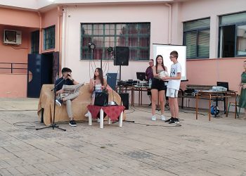Αποχαιρέτησαν το σχολείο οι μαθητές του Γυμνασίου Μεγάλων Καλυβίων