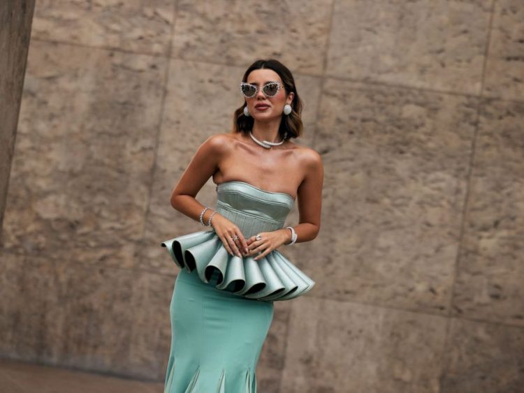 Οδηγός αγοράς: Τα stylish ρούχα και αξεσουάρ για τους καλοκαιρινούς γάμους που θα βρεις σε έκπτωση