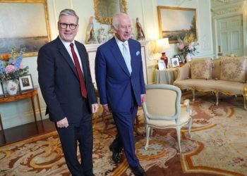 Εκλογές στη Βρετανία: Επίσημα πρωθυπουργός ο Στάρμερ – Έλαβε την εντολή από τον Κάρολο