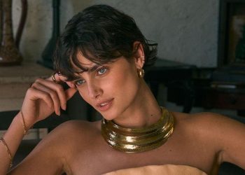 Κοντά μαλλιά: 4 stylish χτενίσματα που θα ανανεώσουν το κλασικό bob cut σου