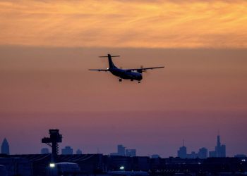 Αεροπορική εταιρεία δίνει τη δυνατότητα στις γυναίκες να επιλέγουν αν θα κάθονται δίπλα σε άνδρες