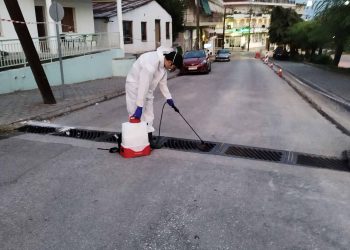 Στην απολύμανση κι απεντόμωση φρεατίων για τα τριζόνια και τους γρύλους προχώρησε ο Δήμος Μετεώρων