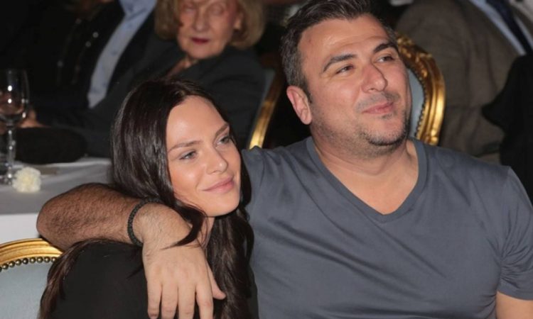 Αντώνης Ρέμος: «Μαζί σου ως το τέλος του κόσμου» – Το μήνυμα που του στέλνει η συζυγός του